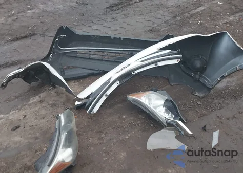 2013 Toyota Rav4 Le z USA, uszkodzony, nr VIN JTMZFREV9D5004104